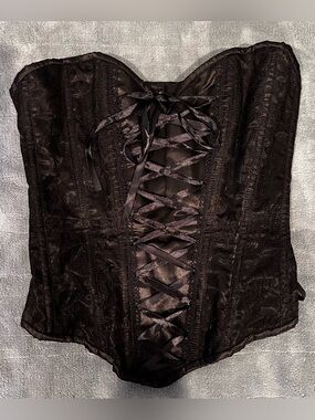 High Quality Black Lace-Up Satin Corset By Daisy Corsets